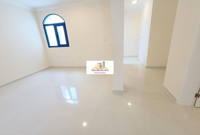 983031 - Property Main Image