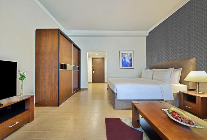 906882 - Property Image 2