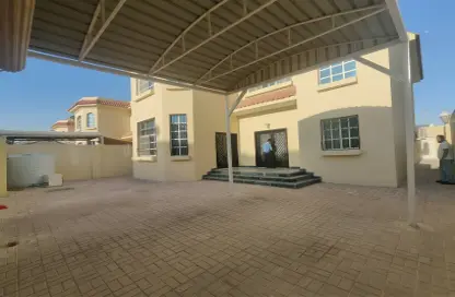 Villa - 5 Bedrooms - 5 Bathrooms for rent in Al Markhiya Street - Al Markhiya - Doha