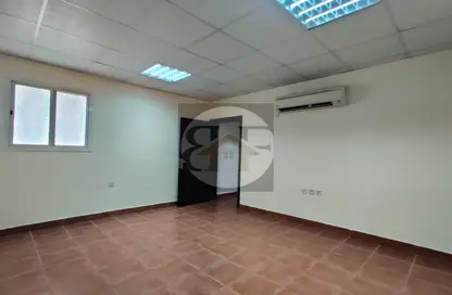 Apartment - 2 Bedrooms - 2 Bathrooms for rent in Al Mansoura - Al Mansoura - Doha