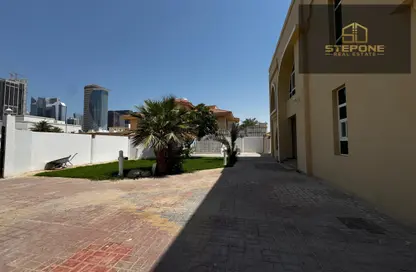 فيلا - 5 غرف نوم - 6 حمامات للايجار في فلل واست باي لاغون - وست باي لاجون - بحيرة وست لاجون - الدوحة