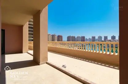 شقة - 2 غرف نوم - 3 حمامات للايجار في طريق بورتو الغربي - بورتو أرابيا - جزيرة اللؤلؤة - الدوحة