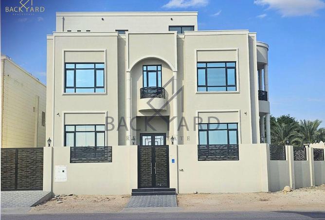 912666 - Property Image 3