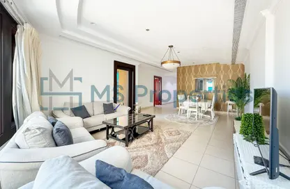 Apartment - 1 Bedroom - 2 Bathrooms for rent in East Porto Drive - Porto Arabia - The Pearl Island - Doha