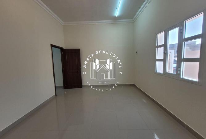 998883 - Property Image 2