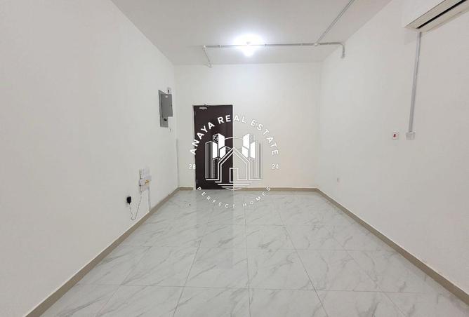 956152 - Property Image 2