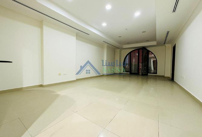 963322 - Property Image 2