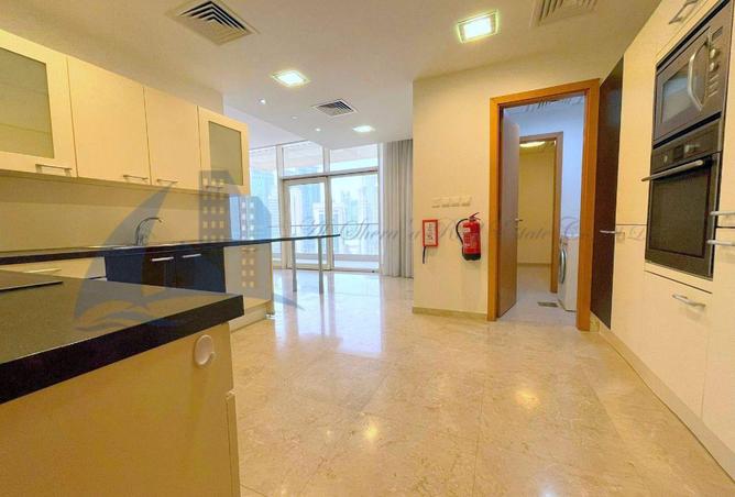 933020 - Property Image 2