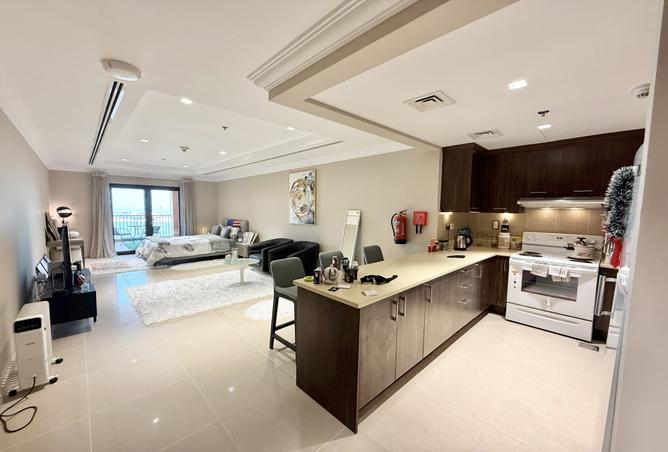 974302 - Property Image 2