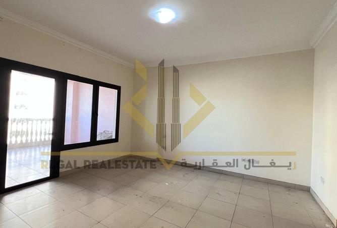 998761 - Property Image 3