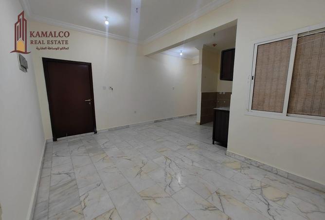 963852 - Property Image 2