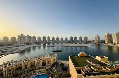 Apartment - 2 Bedrooms - 3 Bathrooms for rent in Tower 29 - Viva Bahriyah - The Pearl Island - Doha
