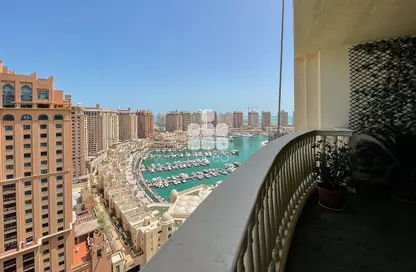 Apartment - 3 Bedrooms - 5 Bathrooms for rent in Tower 10 - Porto Arabia - The Pearl Island - Doha