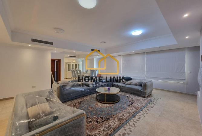 929019 - Property Image 2