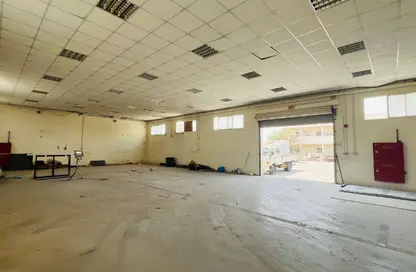 Warehouse - Studio - 2 Bathrooms for rent in Industrial Area 1 - Industrial Area - Doha