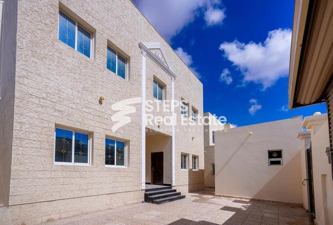 Villa for sale in Umm Qarn - Al Daayen