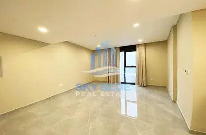 Apartment - 2 Bedrooms - 2 Bathrooms for rent in The Pearl Island - Doha