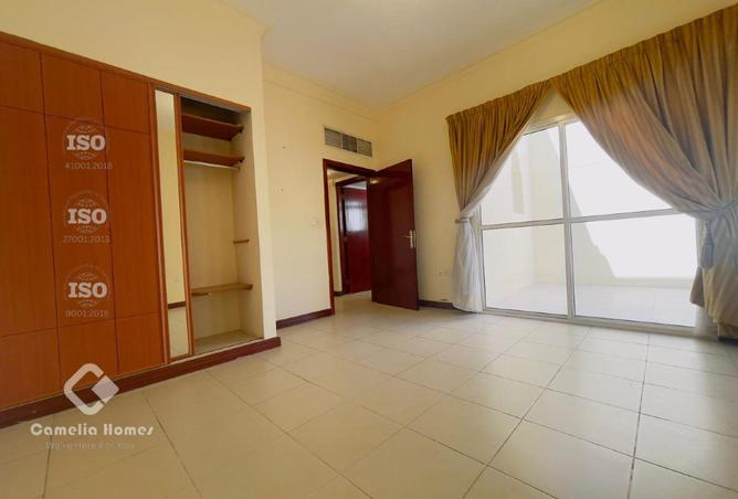 952827 - Property Image 3