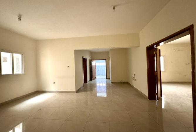 1003207 - Property Image 2