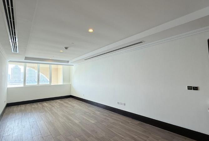 974156 - Property Image 2