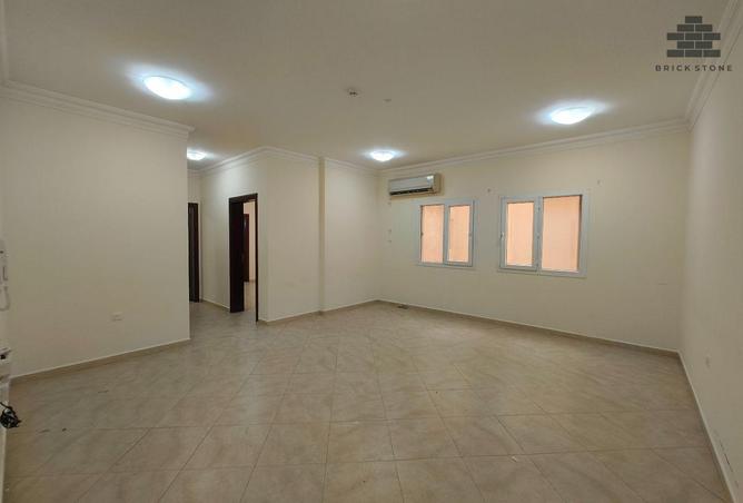 988731 - Property Image 2