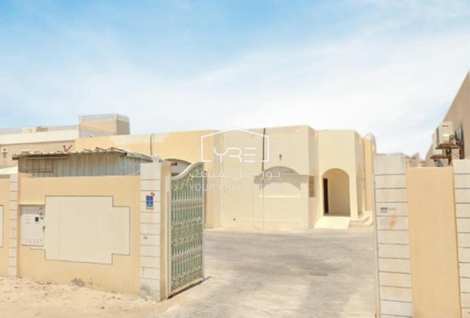 926416 - Property Image 2