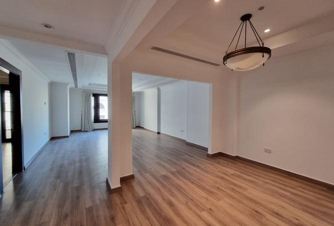 958600 - Property Image 2