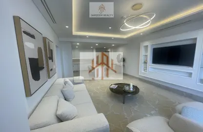 Apartment - 1 Bedroom - 1 Bathroom for rent in The Garden - Floresta Gardens - The Pearl Island - Doha