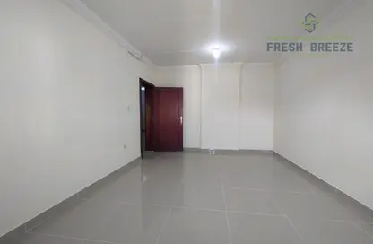 Empty Room image for: Apartment - 3 Bedrooms - 2 Bathrooms for rent in Al Mansoura - Doha, Image 1