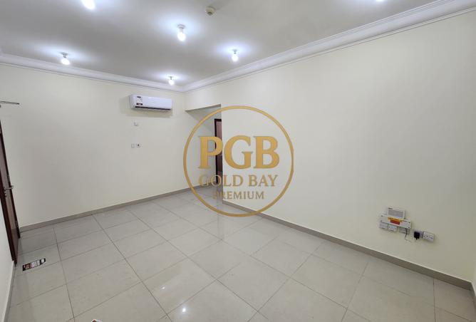 992547 - Property Image 2