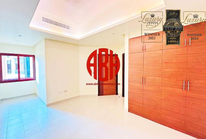 967270 - Property Image 2