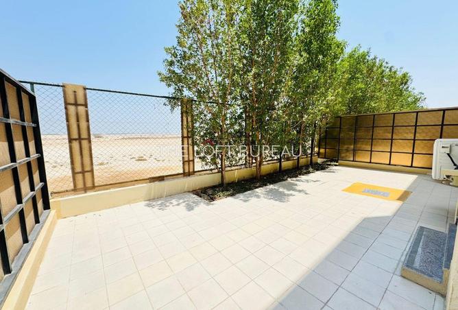 911504 - Property Image 3