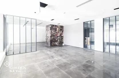 Shop - Studio - 2 Bathrooms for rent in Al Zubair Bakkar Street - Al Sadd - Doha