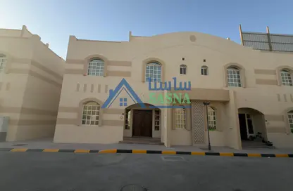 Villa - 5 Bedrooms - 4 Bathrooms for rent in Ain Khaled Villas - Ain Khaled - Doha