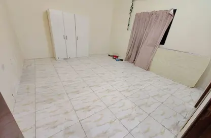 Apartment - Studio - 1 Bathroom for rent in Bin Omran 35 - Fereej Bin Omran - Doha