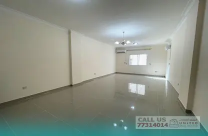 Empty Room image for: Apartment - 3 Bedrooms - 3 Bathrooms for rent in Anas Street - Fereej Bin Mahmoud North - Fereej Bin Mahmoud - Doha, Image 1