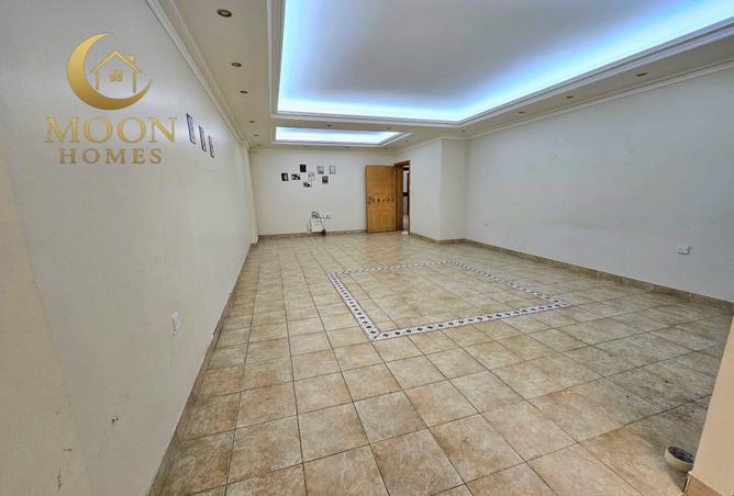 987231 - Property Image 3