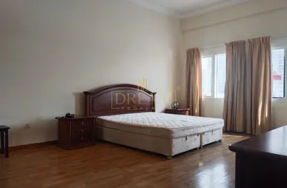 Apartment - 2 Bedrooms - 3 Bathrooms for rent in West Bay - Doha