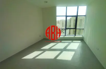 Apartment - 3 Bedrooms - 3 Bathrooms for rent in Anas Street - Fereej Bin Mahmoud North - Fereej Bin Mahmoud - Doha