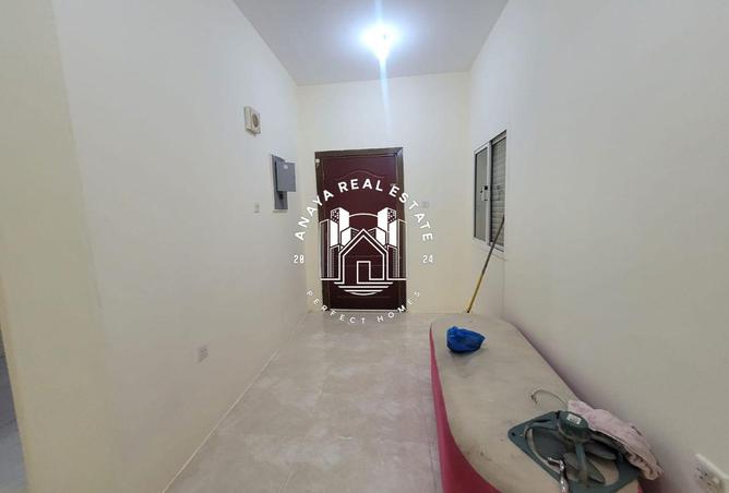 983185 - Property Image 2