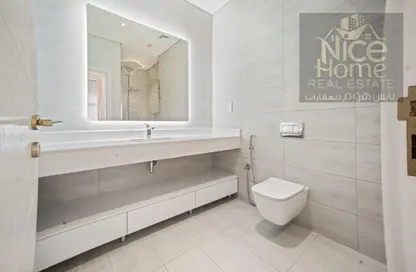 شقة - غرفة نوم - 2 حمامات للايجار في مدينة قطر الترفيهية - الوسيل