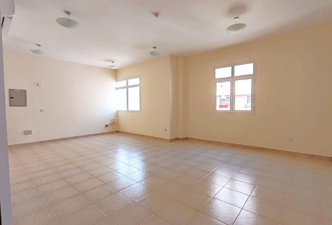 965679 - Property Image 2