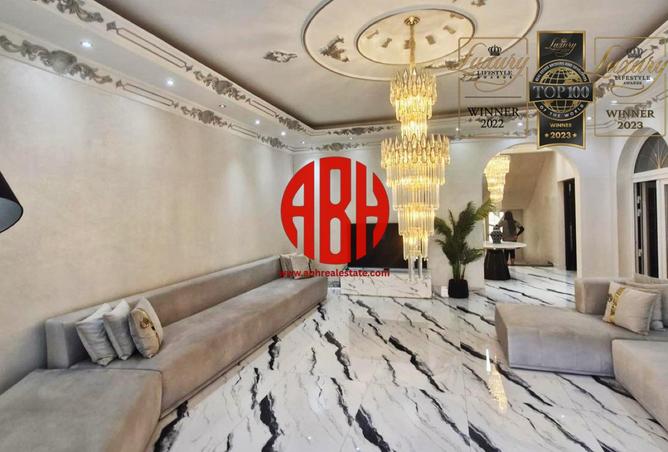 952813 - Property Image 2