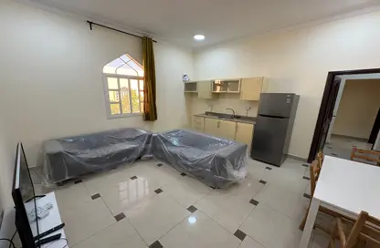 Apartment - 2 Bedrooms - 1 Bathroom for rent in Legtaifiya Lagoon - West Bay - Doha