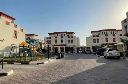 مجمع سكني - 3 غرف نوم - 4 حمامات للايجار في شارع الدانة - مريخ - المريخ - الدوحة