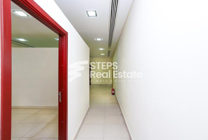 963175 - Property Image 3