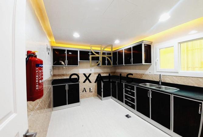 993744 - Property Image 2