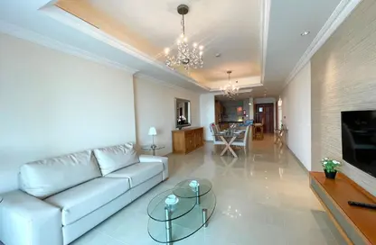 Apartment - 1 Bedroom - 2 Bathrooms for rent in Viva Central - Viva Bahriyah - The Pearl Island - Doha