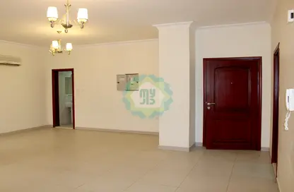 Apartment - 2 Bedrooms - 2 Bathrooms for rent in Al Mansoura - Al Mansoura - Doha