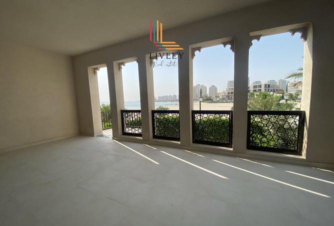 937369 - Property Image 2